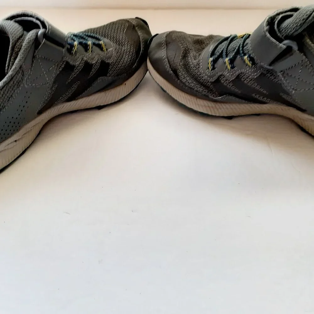 Merrell Boys Shoes Gray Nova 2 Trail Running Hiking 4.5